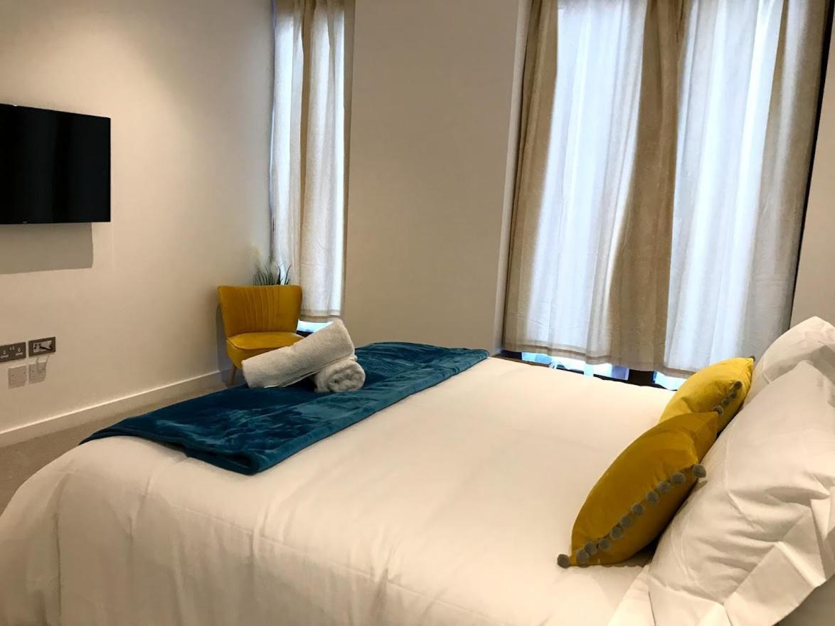 Maplewood Luxurious One-Bed Flat With Free Parking Hotel St Albans Exterior photo